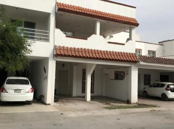 Casa de 3 habitaciones, Torreón · Se Renta Casa Amueblada