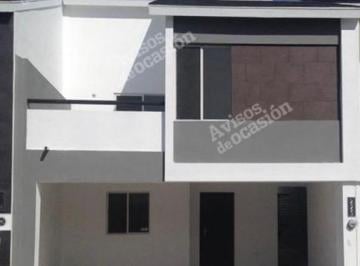 Casa de 3 habitaciones, Apodaca · Renta de Hermosa Casa en Fraccionamiento Privado