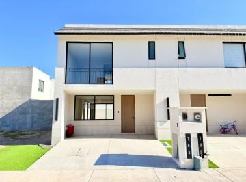 Casa de 3 habitaciones, León · Privanzas Residencial Zona Sur 5 Minutos de La Ibero