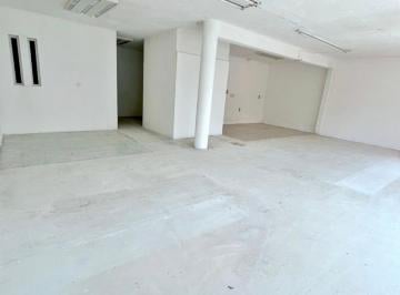 Local comercial de 3 habitaciones, Guadalajara · Local en Renta
