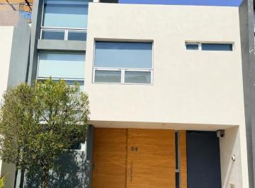 Casa en condominio de 2 habitaciones, Zapopan · Vive con Lujo y Seguridad en El Coto Más Exclusivo de Solares. Casa Amueblada.