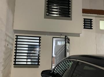 Casa en condominio de 2 habitaciones, León · Oportunidad Vendo Casa Brisas del Pedregal, Privada con Amenidades y Seguridad