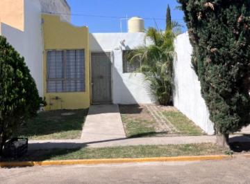 Casa de 2 habitaciones, San Pedro Tlaquepaque · Casa Cerca de Periferico y Adolf Horn