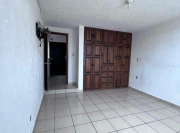 Departamento compartido de 1 habitación, Querétaro · Habitación Amplia en Candiles