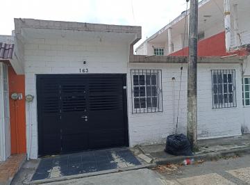 Casa de 2 habitaciones, Veracruz · Excelente Oportunidad! Vendo Preciosa Casa de 1 Nivel con 2 Recamaras