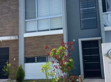 Casa de 2 habitaciones, Solidaridad · Casa Equipada en Venta en Privada Riviera | 2 Recámaras | Alberca | Seguridad 24