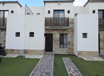 Casa de 3 habitaciones, León · Casa en Renta con Rec. en Plata Baja