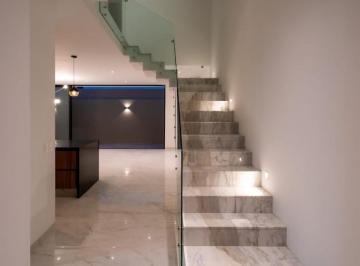 Casa en condominio de 4 habitaciones, Zapopan · Residencia Premium en Valle Imperial / 4 Recamaras /coto Alberca y Gym