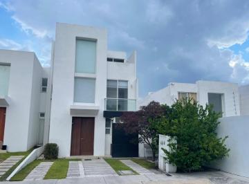 Casa en condominio de 4 habitaciones, Querétaro · Casa en Venta, Fraccionamiento El Refugio, Queretaro