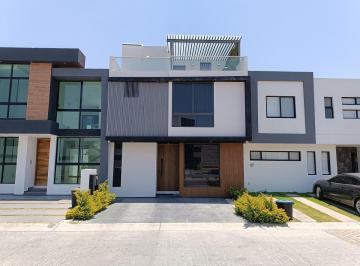 Casa de 5 habitaciones, Tlajomulco de Zúñiga · Casa en Venta en Casa Fuerte, Zona Sur