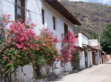 Casa de 7 habitaciones, Malinalco · Oportunidad Única: Propiedad con Potencial de Hotel Boutique en Malinalco