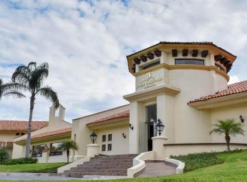 Casa en condominio de 3 habitaciones, Tlajomulco de Zúñiga · Residencia Cómoda y Funcional con Ubicación Privilegiada