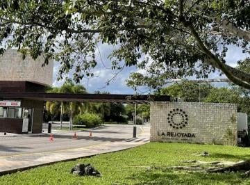 Fachada de la privada · Terreno en Venta de 900 m² en Privada La Rejoyada, Mérida