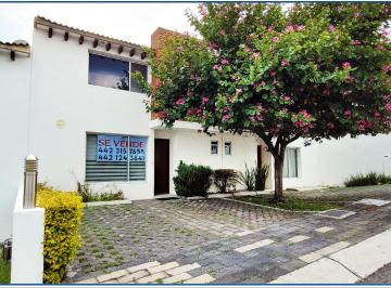Casa de 3 habitaciones, Querétaro · Casa en Bosque de Los Encinos, Queretaro (Por El Mirador) en Fracc. Privado