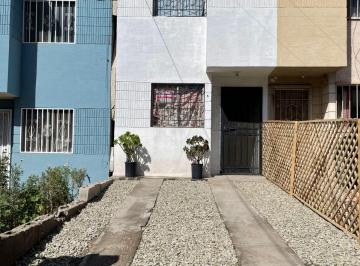 Casa de 2 habitaciones, Tijuana · Casa Independiente Sobre Av Principal en Lomas de La Presa Tijuana