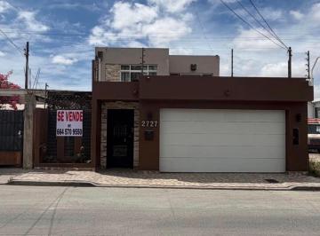 Casa de 5 habitaciones, Tijuana · Hermosa Casa en Venta Jardín Dorado Tijuana