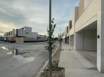 Casa en condominio de 4 habitaciones, Apodaca · Oportunidad a Unos Pasos de Walmart, Monetta Córcega, Apodaca Nl $4,500,000 Mxn