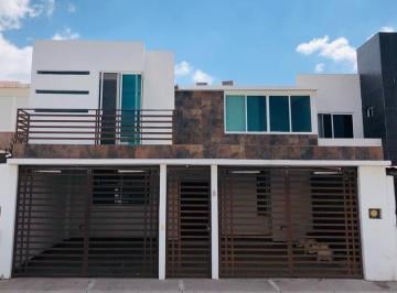 Casa de 3 habitaciones, Corregidora · Renta Casa Amplia Moderna Residencial Santa Fe Corregidora Queretaro