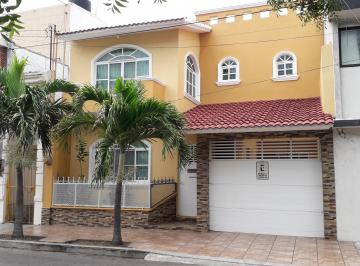 Casa de 3 habitaciones, Veracruz · Casa en Venta en Zona Centro en Ciudad y Puerto de Veracruz, Veracruz