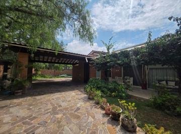 Casa de 3 habitaciones, León · Casa de Una Planta con Amplio Jardín