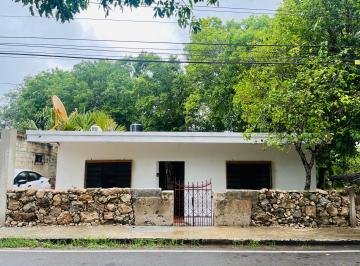 Casa de 2 habitaciones, Izamal · Casa Remodelada con Muchísimo Potencial Para Desarrollo