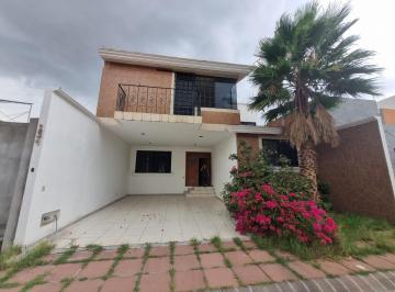 Casa de 4 habitaciones, Aguascalientes · Casa Bosques del Prado Oriente Doble Acceso Pinos y Av Moscatel