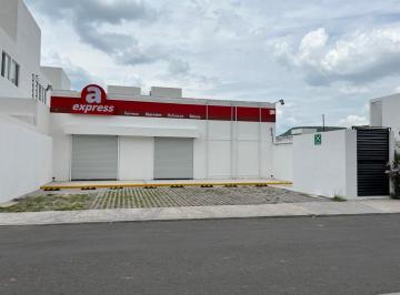 Fachada · Local Comercial con Contrato de Renta con El Asturiano