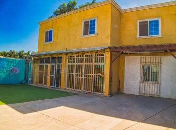 Casa uso de suelo de 6 habitaciones, Tijuana · Venta de Doble Casa con Salon de Fiestas