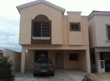 Casa de 3 habitaciones, Ramos Arizpe · Casa Disponible en Renta en Fracc. Privado Lomas del Valle II - Ramos Arizpe