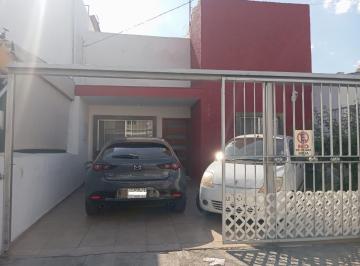 Casa de 3 habitaciones, Guadalajara · Casa en Renta 3 Recámaras 2 Baños Cochera - Jardines de La Cruz $17,000