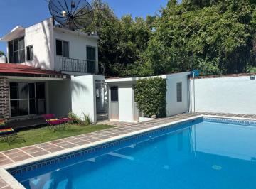 Casa en condominio de 4 habitaciones, Jojutla · Casa con Alberca y Hermoso Jardín