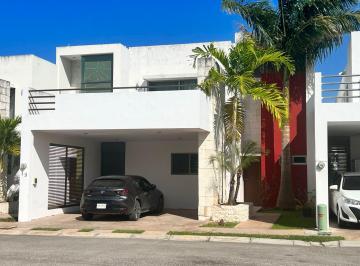 Casa de 3 habitaciones, Mérida · Oportunidad Rento Casa en Altabrisa