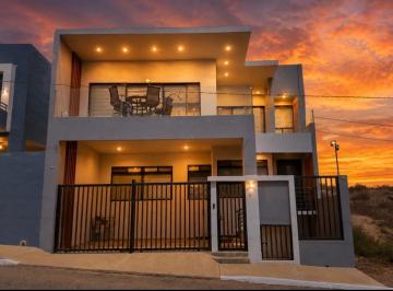 Casa de 4 habitaciones, Playas de Rosarito · Residencia Amplia en Playas de Rosarito con Vista Al Mar