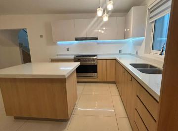 Casa de 5 habitaciones, San Nicolás de los Garza · Casa en Venta en San Nicolás Nuevo León