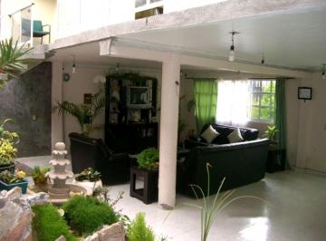 Casa de 4 habitaciones, Toluca · Venta de Amplia Casa con Todos Los Servicios