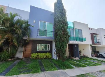 Casa de 3 habitaciones, Zapopan · Casa en Renta – Fraccionamiento Residencial San Isidro, Zapopan Renta Mensual