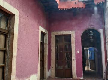 Casa , Morelia · Venta de Casa Sobre La Av Madero