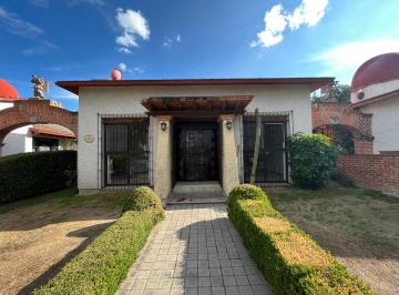 Casa en condominio de 2 habitaciones, Tequisquiapan · Tequisquiapan Casa Bonita y Funcional en El Club de Golf