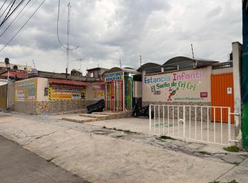 FACHADA · Local Adecuado Para Escuela U Oficinas