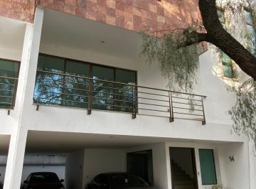 Casa en condominio de 3 habitaciones, Xochimilco · Hermosa Casa en Condominio con Jardin Central Unico en La Zona