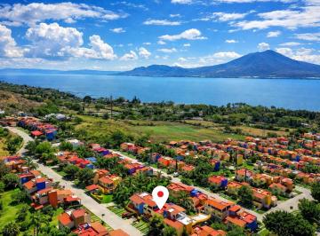 Casa en condominio de 2 habitaciones, Jocotepec · Hermosa Casa del Lago