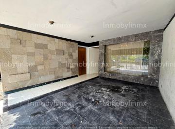 Casa de 4 habitaciones, Guadalajara · Amplia Casa en Venta con Ubicación Estratégica (Cerca de La Minerva), en Jardine