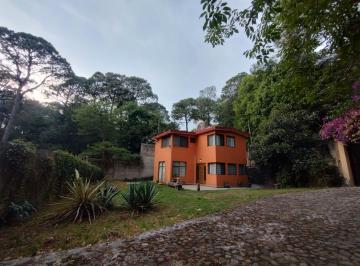 Casa de 3 habitaciones, Huitzilac · Casa Rodeado de Árboles en Clima Fresco