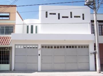 Casa de 3 habitaciones, León · Casa Habitación. Sólo Para Compradores Directos