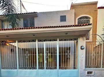 Casa de 3 habitaciones, Zapopan · Oportunidad de Casa Cerca de Zona Real