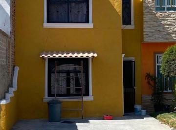 Casa en condominio de 4 habitaciones, Guadalajara · Casa en Venta 4 Recamaras en Coto Privado, Huentitán El Alto