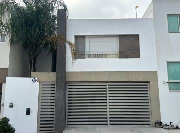 Casa de 3 habitaciones, Monterrey · Casa en Renta en Cumbres Elite, Amueblada y Equipada, Monterrey