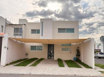 Casa de 3 habitaciones, Corregidora · Residencial Santa Fe, Corregidora
