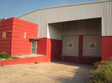 Bodega comercial de 4 habitaciones, Umán · Bodega de 1040 m² en Renta