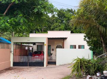 Casa , Mérida · Casa de Una Planta con Alberca y Paneles Solares en Sodzil Norte, Mérida